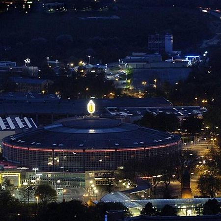 Schoene Grosse Wohnung 2 Schlafzimmer Bis 6 Pax Naehe Stadion Signal Iduna Dortmund Exteriör bild