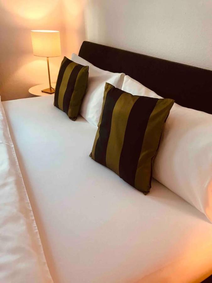 Schoene Grosse Wohnung 2 Schlafzimmer Bis 6 Pax Naehe Stadion Signal Iduna Dortmund Exteriör bild