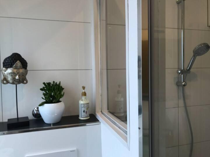 Schoene Grosse Wohnung 2 Schlafzimmer Bis 6 Pax Naehe Stadion Signal Iduna Dortmund Exteriör bild