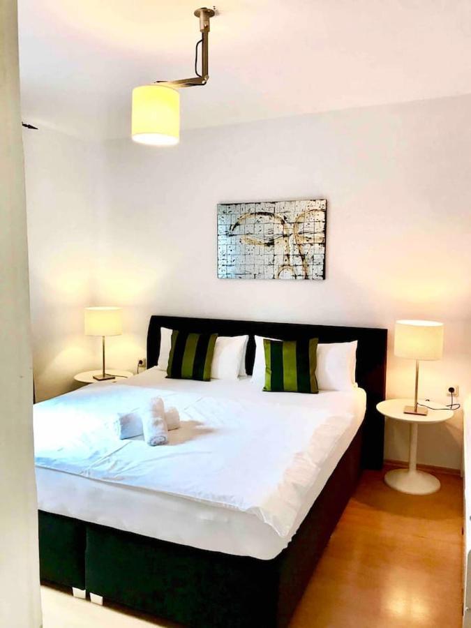 Schoene Grosse Wohnung 2 Schlafzimmer Bis 6 Pax Naehe Stadion Signal Iduna Dortmund Exteriör bild
