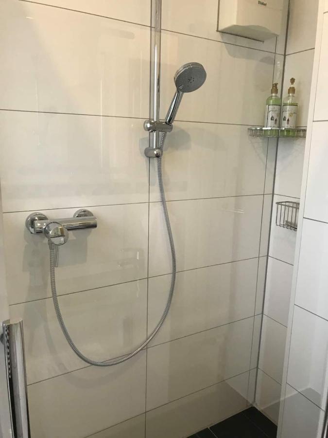 Schoene Grosse Wohnung 2 Schlafzimmer Bis 6 Pax Naehe Stadion Signal Iduna Dortmund Exteriör bild
