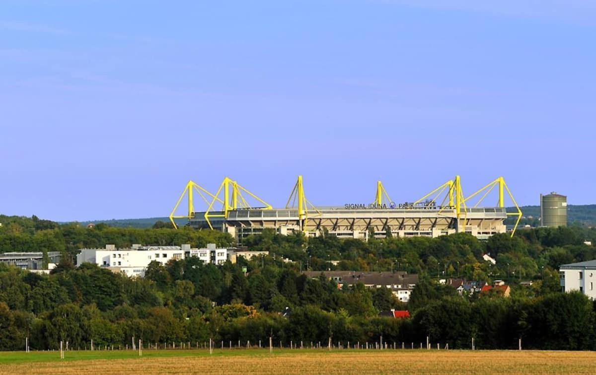Schoene Grosse Wohnung 2 Schlafzimmer Bis 6 Pax Naehe Stadion Signal Iduna Dortmund Exteriör bild